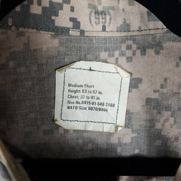 Army Combat Flame Resistant Uniform Coat in Digital Camo Size M Short - Picture 11 of 12